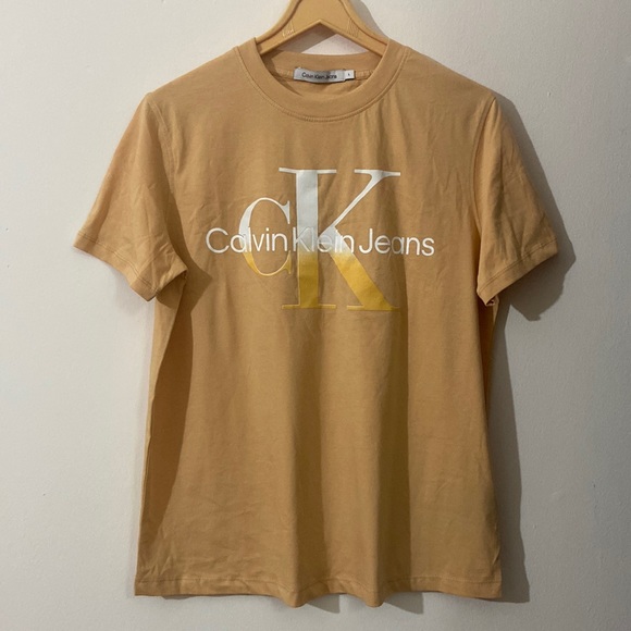 Calvin Klein Jeans Tops - CALVIN KLEIN DIGITAL LOGO PRINT TEE SHIRT NWT